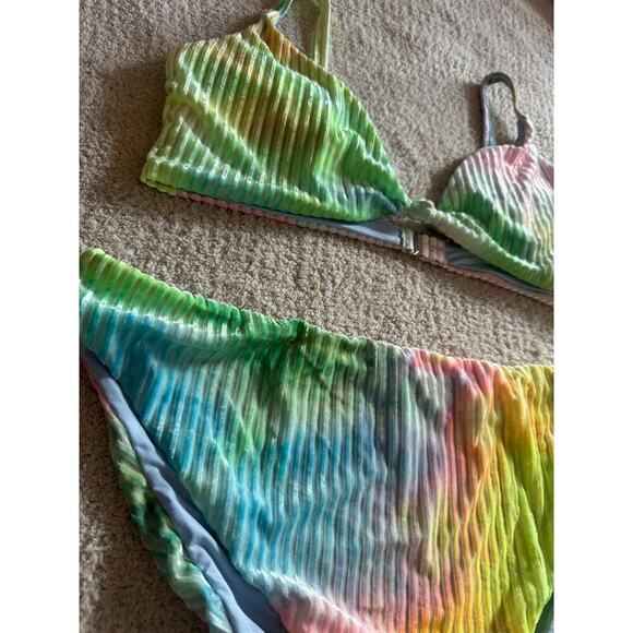 Dippin Daisy’s swimwear velvet tie dye knotted triangle bikini size 2x - Picture 4 of 10